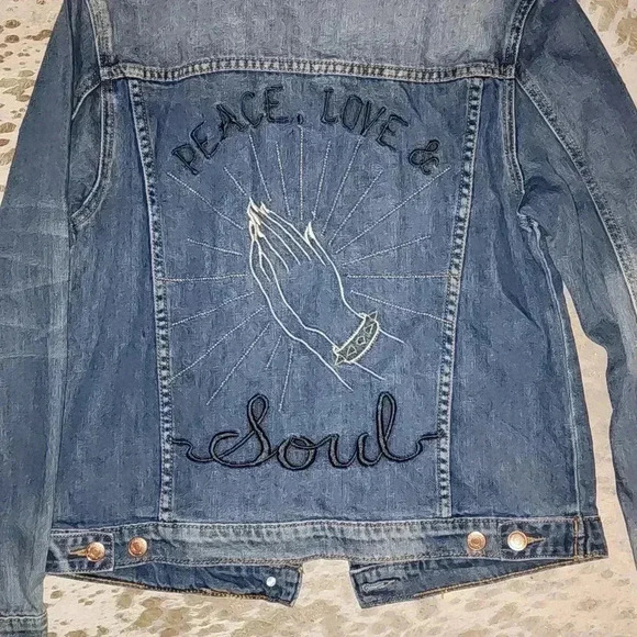 Distressed Patchwork Denim Jacket Forever 21 - Picture 7 of 7